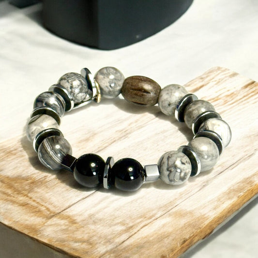 Labradorite, Black Onyx, and Hematite Stretch Bracelet – Trendy & Youthful Design