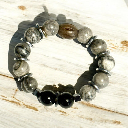 Labradorite, Black Onyx, and Hematite Stretch Bracelet – Trendy & Youthful Design