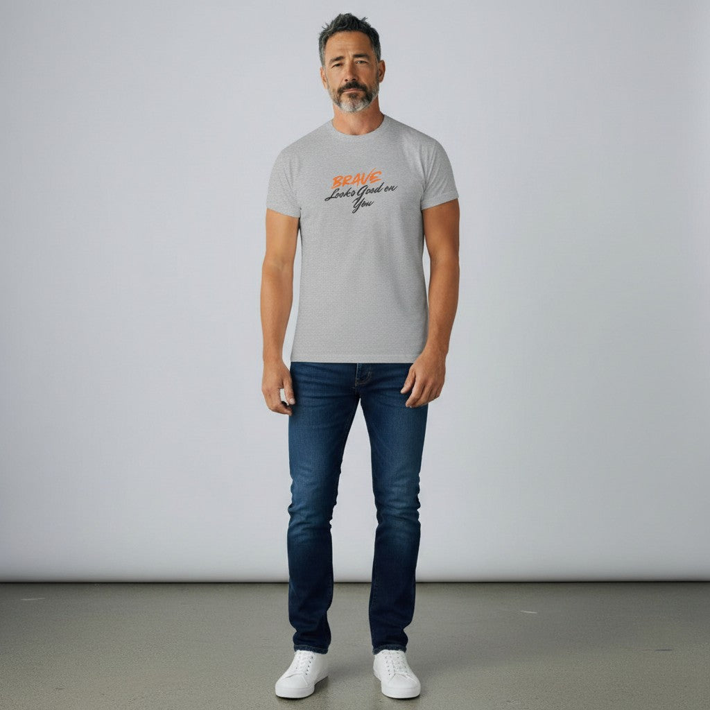 Jena Jewelry grey 100% cotton t-shirt with "BRAVE Looks Good on You" graphic print. Classic fit, crew neck.