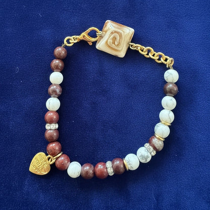 Jena Jewelry red jade and howlite beaded bracelet with rhinestones and gold-tone chain, 7 inches